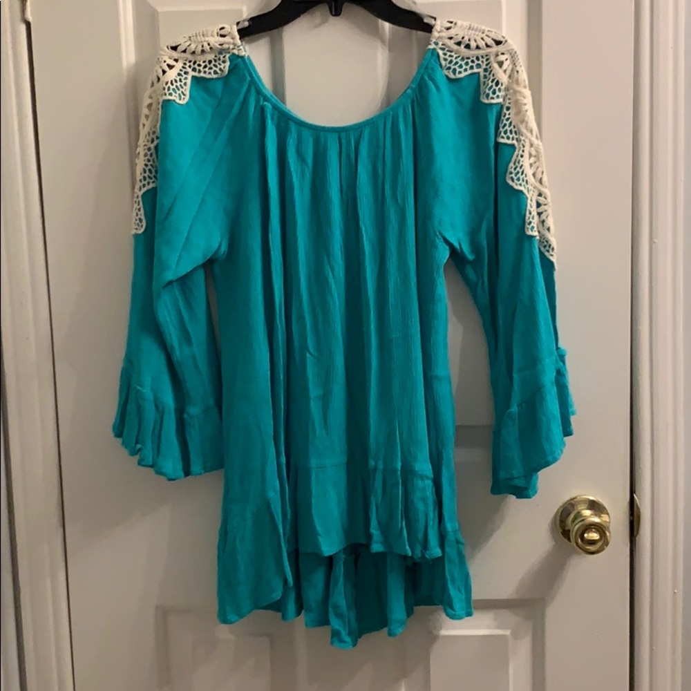 LTX blue and white crochet top medium